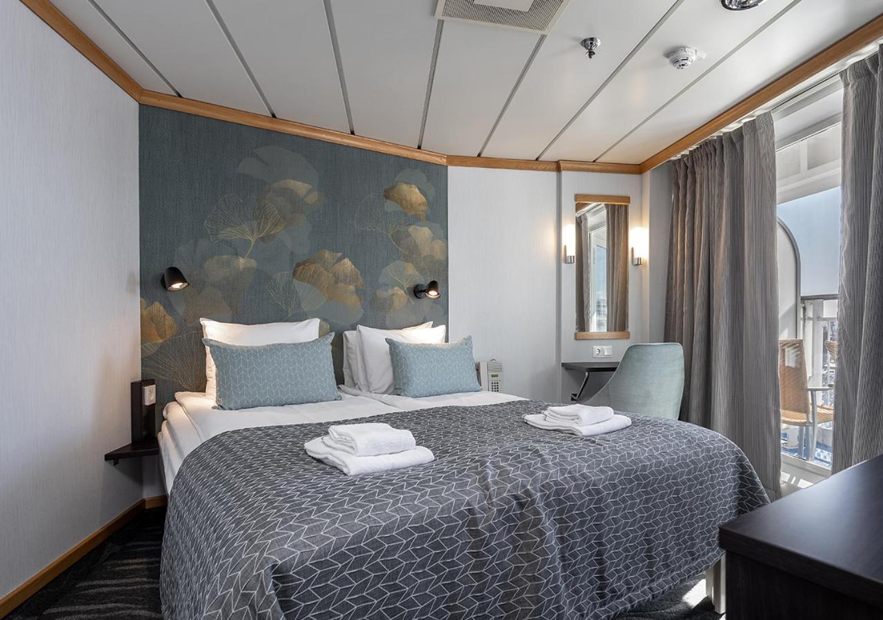 Hotel Viking Line Ferry Gabriella - One-Way Journey From Stockholm To Helsinki Extérieur photo