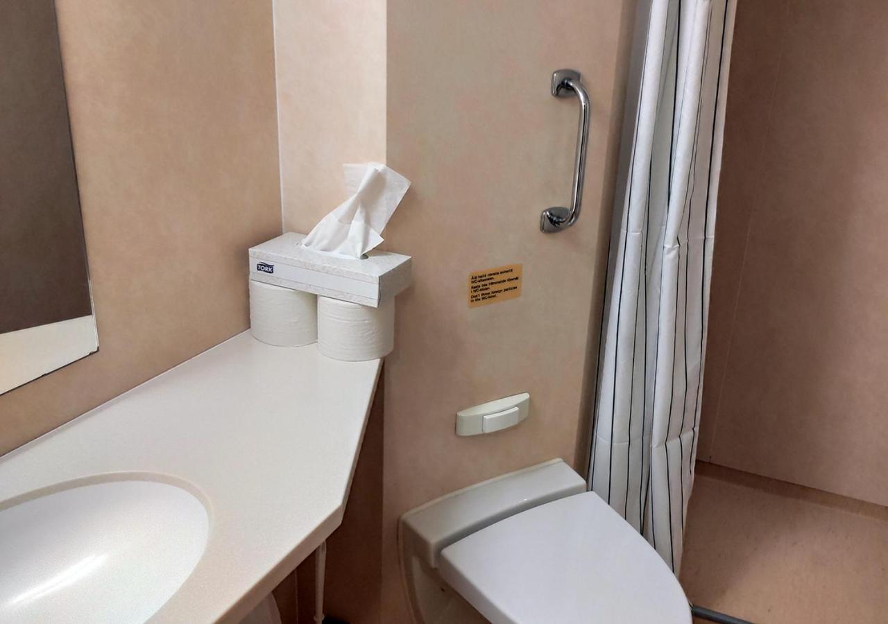Hotel Viking Line Ferry Gabriella - One-Way Journey From Stockholm To Helsinki Chambre photo